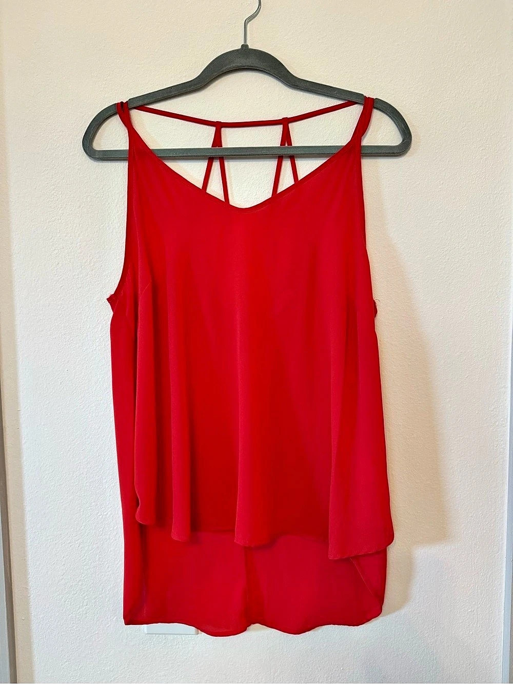 Lush Strappy Back Flowy Cami Tank Coral Red Estimated Size M